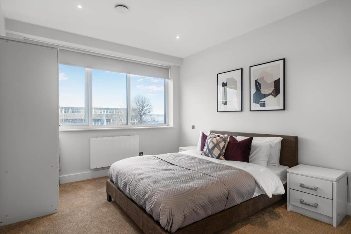 Lovely 1 Bedroom Apartment In The Heart Of Eastleigh Exterior foto